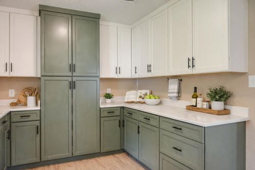 5593 Galaxy Dr, Crestview, FL, 32539-8554 | Card Image