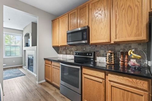b-11304 Aberdeen Cir Ne, Blaine, MN, 55449-4566 | Card Image