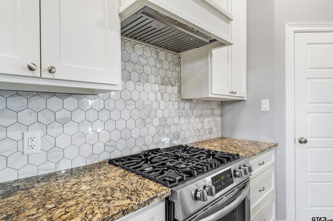 7757 Freestone Dr, House other with 4 bedrooms, 2 bathrooms and null parking in Bullard TX | Image 12