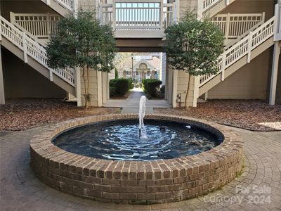 Q - 5003 Sharon Road, Condo with 2 bedrooms, 2 bathrooms and null parking in Charlotte NC | Image 1