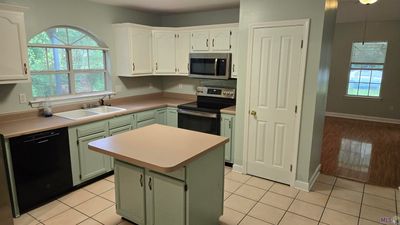 20102 Garland St, House other with 3 bedrooms, 2 bathrooms and null parking in Covington LA | Image 3