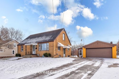 275 W Lynn St, Saginaw, MI, 48604-2211 | Card Image