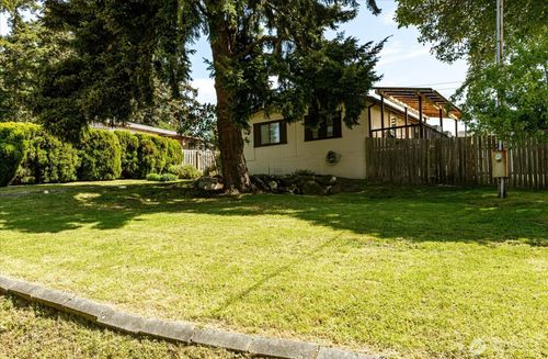 2172 Norman Dr, Oak Harbor, WA, 98277-8999 | Card Image
