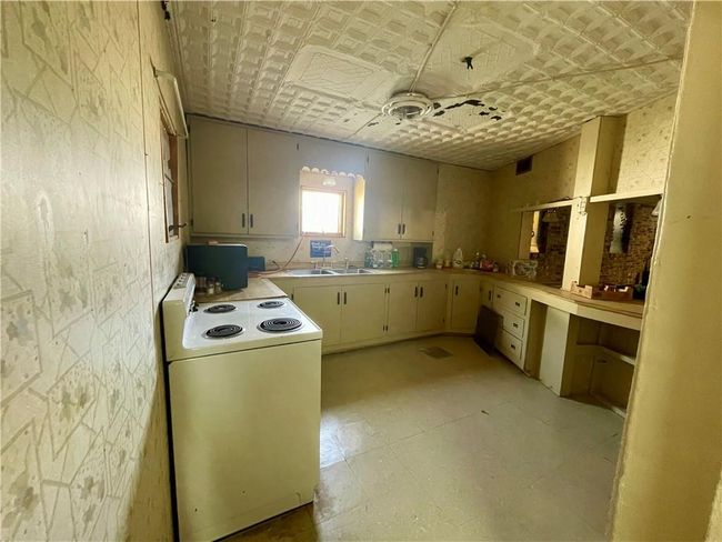 130 W 2 Nd St, Home with 2 bedrooms, 2 bathrooms and null parking in Clearmont MO | Image 16