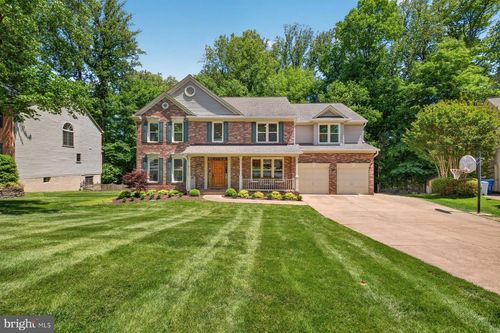 8704 Margaret Ln, ANNANDALE, VA, 22003-4175 | Card Image