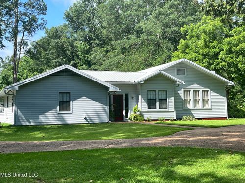 137 W Main St, Florence, MS, 39073-8106 | Card Image