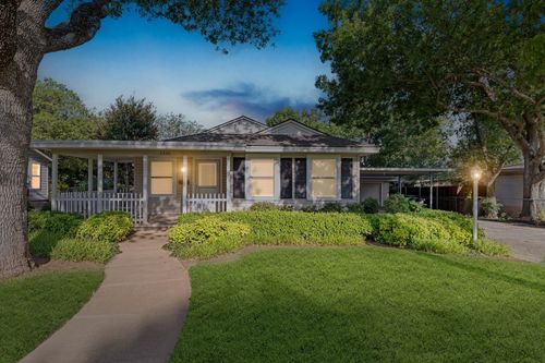 2200 Grandview Dr, Fort Worth, TX, 76112-3808 | Card Image