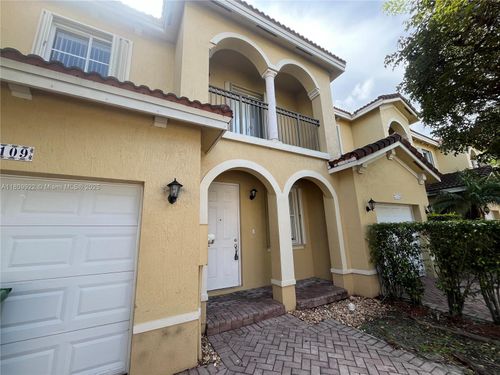 7109-7109 Sw 166th Pl, Miami, FL, 33193-5775 | Card Image