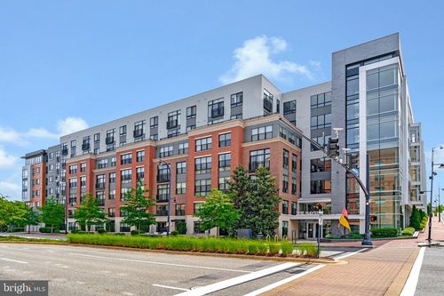 unit-135-145 Riverhaven Dr, OXON HILL, MD, 20745-1057 | Card Image