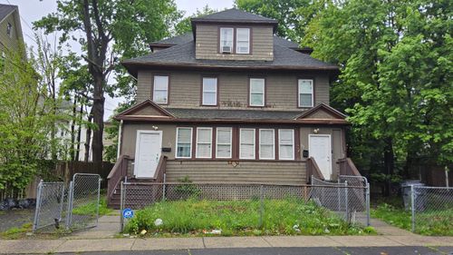 73 Cabot St, Hartford, CT, 06112-2320 | Card Image