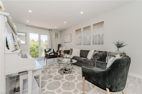 53-30 D Flamingo Dr, Elmira, ON, N3B1V5 | Card Image