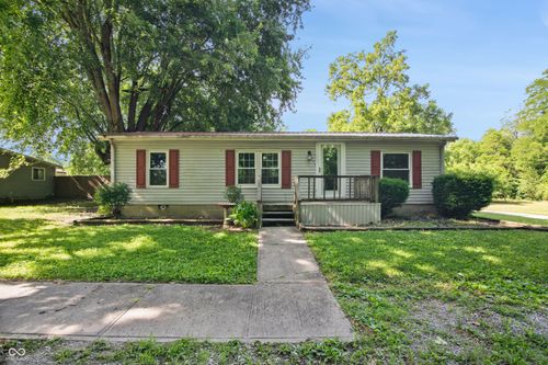 111 W Henley St, Carthage, IN, 46115-0076 | Card Image