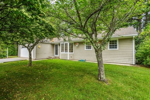 40 Lake Shore Dr S, Westford, MA, 01886-1624 | Card Image