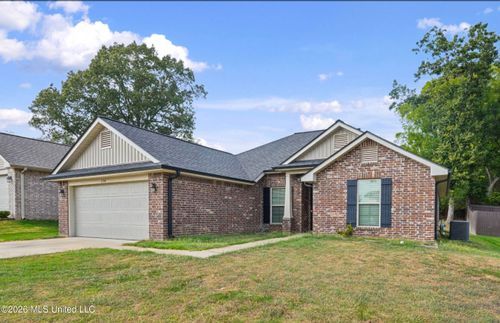 1744 Grayce Dr, Southaven, MS, 38671-7080 | Card Image