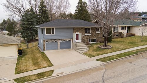 2406 Hillview Avenue, Bismarck, ND, 58501 | Card Image