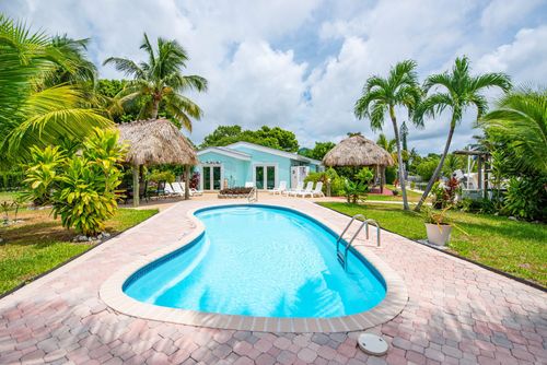 651 Pine Ln, Big Pine Key, FL, 33043-4624 | Card Image