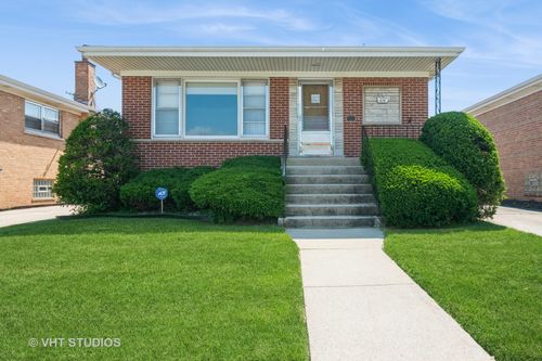 639 Hoxie Ave, Calumet City, IL, 60409-3827 | Card Image