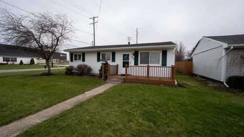 426 Moore Ave, Bellevue, OH, 44811-1147 | Card Image