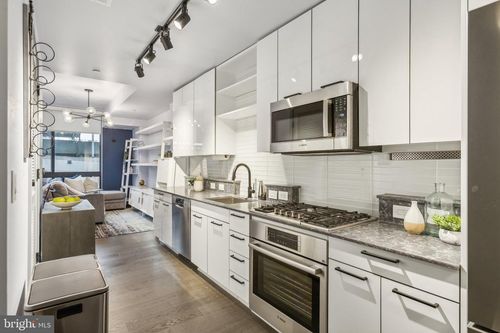 n405-70 N St Se, WASHINGTON, DC, 20003-4799 | Card Image