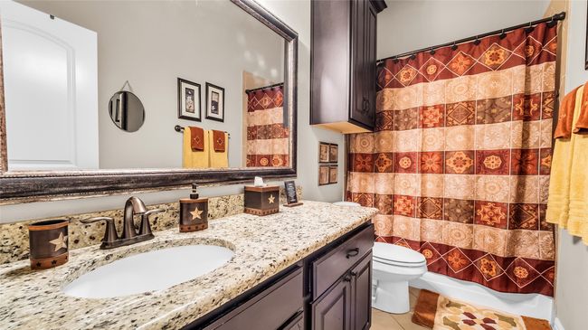 Bathroom 3 | Image 19