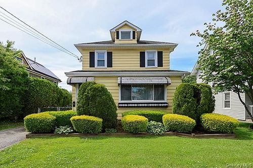 425 Linden Street, Hempstead, NY, 11710 | Card Image