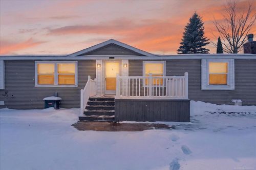 174 Meadow Ln, Port Huron, MI, 48060-4885 | Card Image