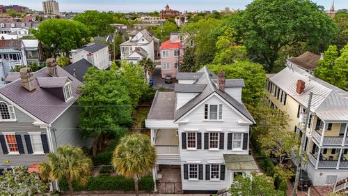 18 Trumbo St, Charleston, SC, 29401-1915 | Card Image