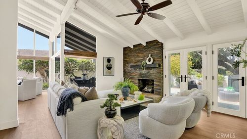 2211 Fortuna, Newport Beach, CA, 92660-4011 | Card Image