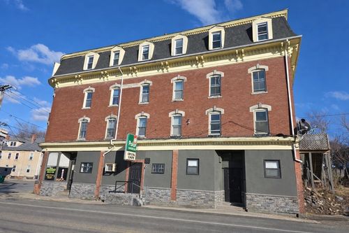 7-5 Beacon St, Clinton, MA, 01510-3504 | Card Image