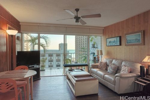 1004-155 Paoakalani Ave, Honolulu, HI, 96815-3706 | Card Image