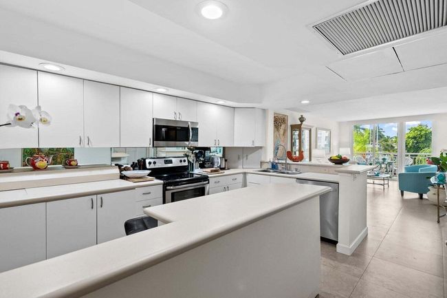 APT-304 - 155 Isle Of Venice Dr, Condo with 2 bedrooms, 2 bathrooms and null parking in Fort Lauderdale FL | Image 68