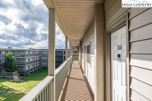 unit-3204b-301 Pinnacle Inn Rd, Beech Mountain, NC, 28604-7479 | Card Image