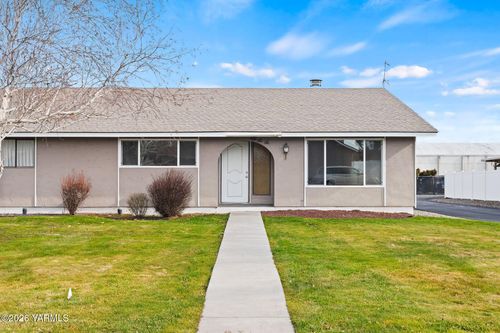 611 S 53rd Ave, Yakima, WA, 98908-3626 | Card Image