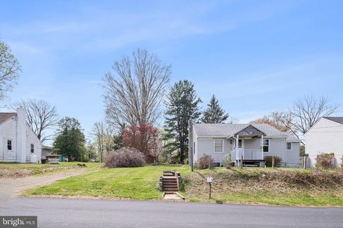 86 Summit Ave, CHADDS FORD, PA, 19317-9036 | Card Image