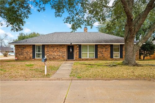 301 Ragan Dr, Alexandria, LA, 71303-2233 | Card Image