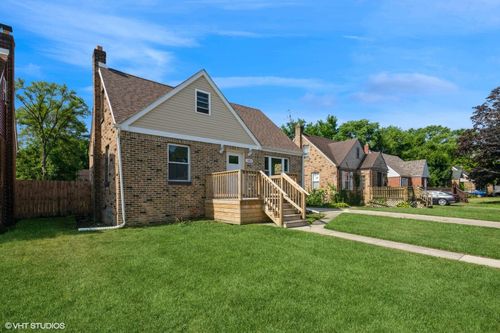 933 E 44th Pl, Gary, IN, 46409-2322 | Card Image