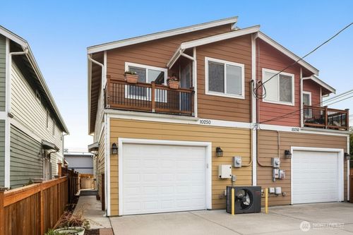 10250 17th Avenue Sw, Seattle, WA, 98146 | Card Image