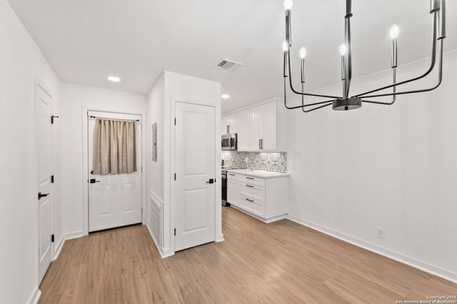 APT-101 - 2718 Old Field Dr, Townhouse with 2 bedrooms, 3 bathrooms and null parking in San Antonio TX | Image 8