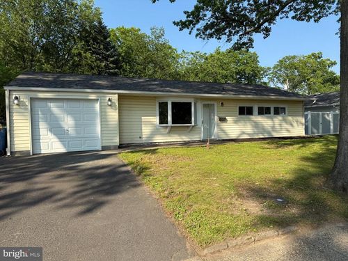 56 Orchard Ln, LEVITTOWN, PA, 19055-1505 | Card Image