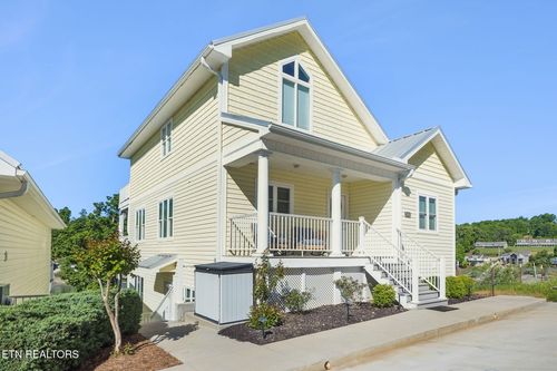b-185 W Deer Village Ln, La Follette, TN, 37766-6674 | Card Image