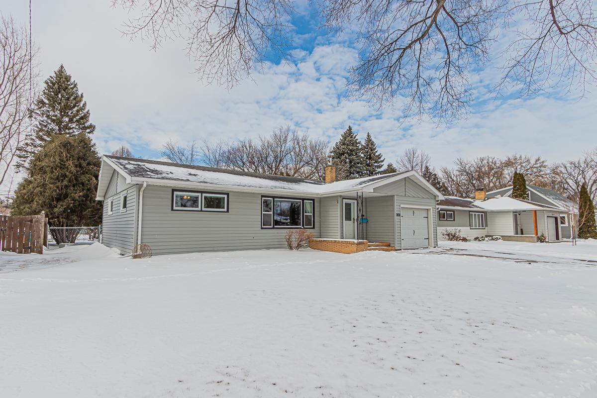 7th St, Moorhead, MN 56560
