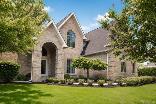 9194 Orion Dr, Brighton, MI, 48114-6925 | Card Image