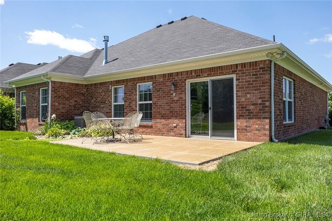 L - 2404 Magnolia Ct, Condo with 2 bedrooms, 2 bathrooms and null parking in Clarksville IN | Image 46