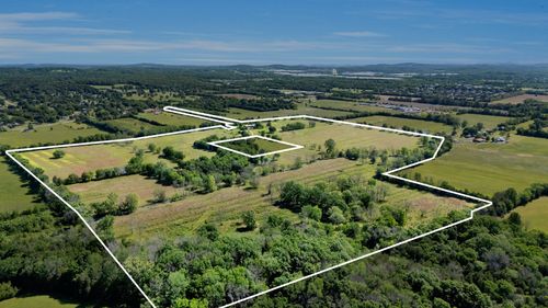 7736 Stewarts Ferry Pike, Mount Juliet, TN, 37122-7112 | Card Image