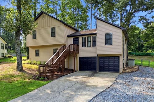 4032 Maxanne Dr Nw, Kennesaw, GA, 30144-2147 | Card Image