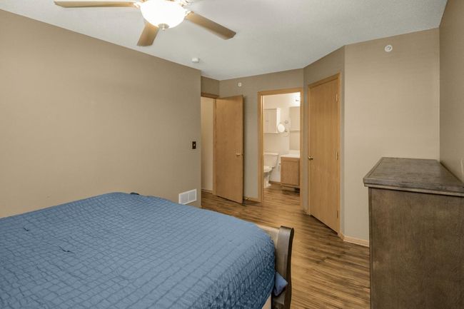 Large Primary Bedroom | Image 20