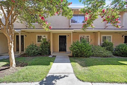 apt-54-1941 Grande Cir, Fairfield, CA, 94533-4269 | Card Image