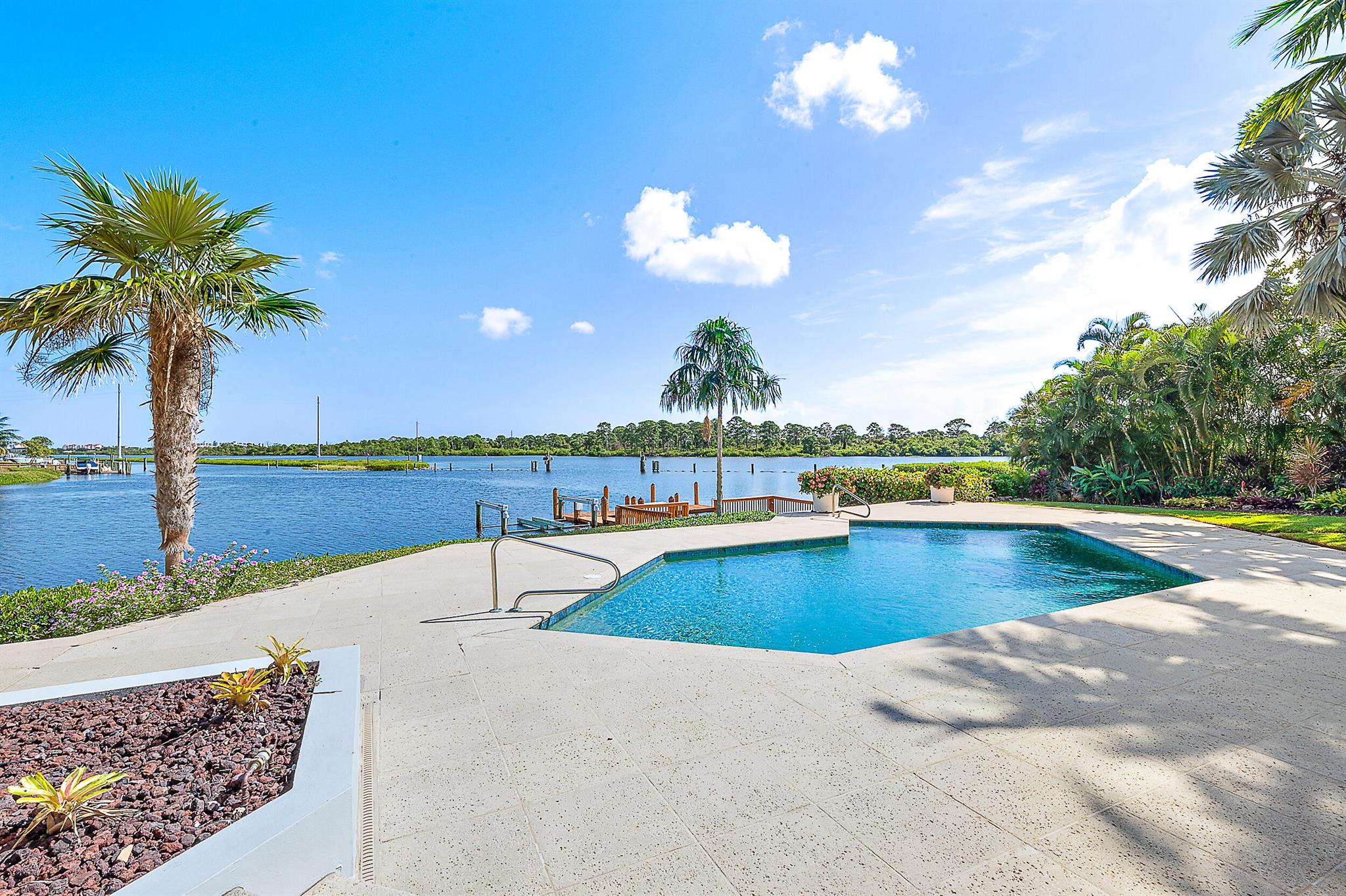 Commodore Dr, Jupiter, FL 33477