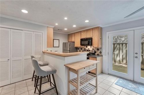 8 Arpege Way Nw, Atlanta, GA, 30327-1001 | Card Image