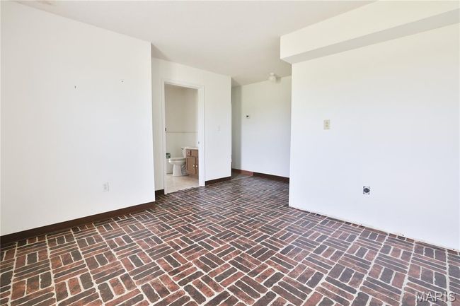 Kitchenette Wired & Plumbed | Image 41